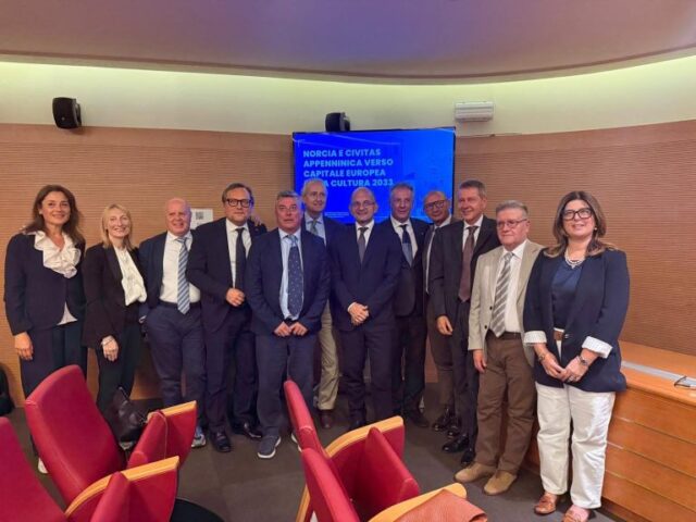 CIVITAS APPENNINICA VERSO LA CANDIDATURA A CAPITALE EUROPEA DELLA CULTURA 2033: FIRMATA LA CONVENZIONE PER LA RINASCITA DEI TERRITORI DEL SISMA